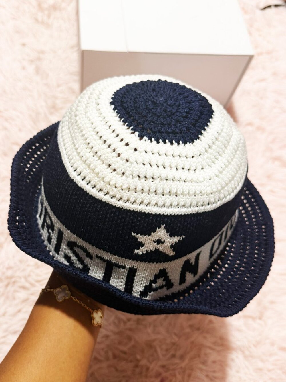 Christian Dior D-Tulipe Cloche Hat Blue White Knit Logo Bucket Hat Medium